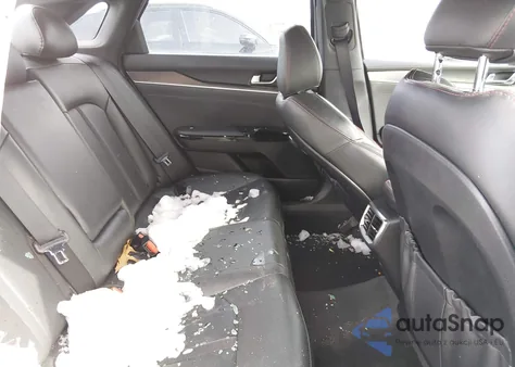 2022 Kia K5 Gt z USA, uszkodzony, nr VIN 5XXG44J84NG097109